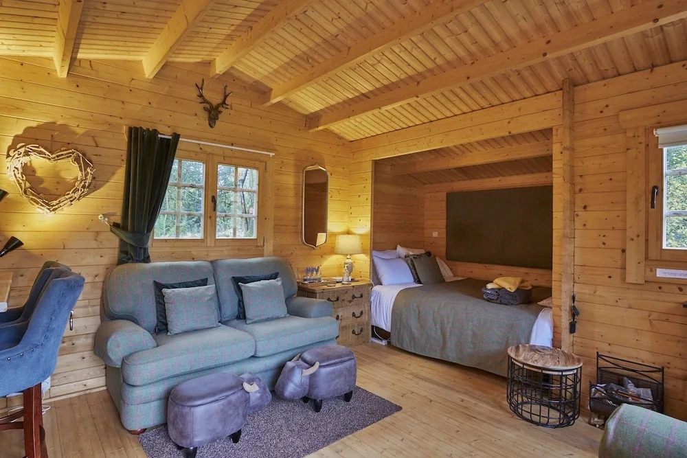 Punch Tree Cabins, Wood Burner & Hot Tub