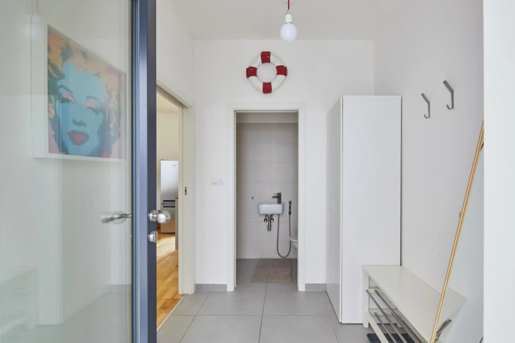 Spacious Loft in Žižkov by Prague Days