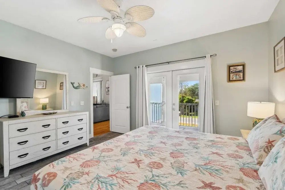 Seafoam by Avantstay 2 Blocks to Beach!