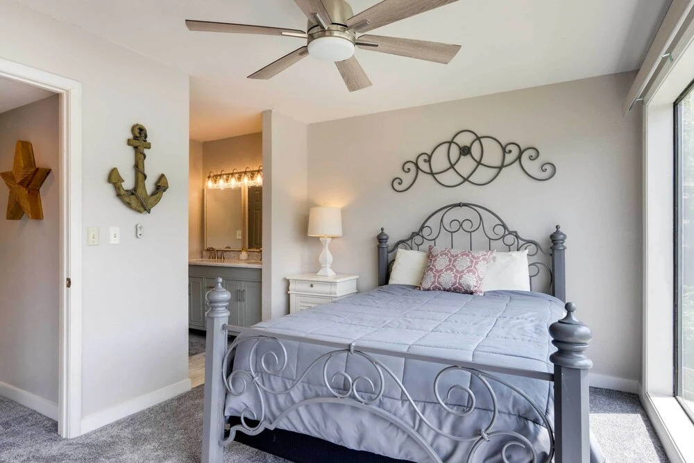 Unwind Poolside! Lakefront Osage Beach Condo