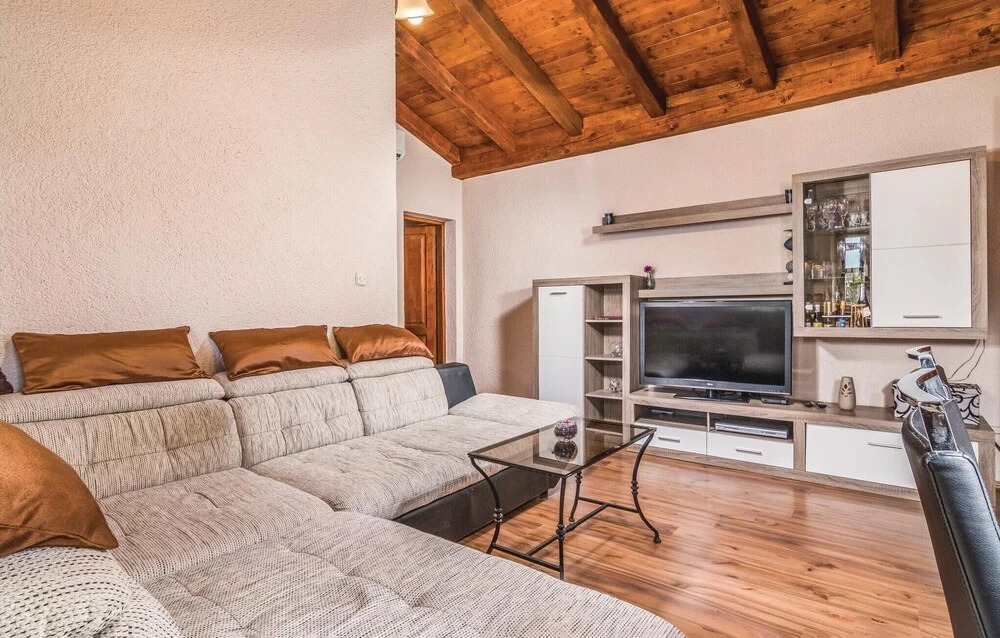 One-Bedroom Holiday Home In Svlovrec