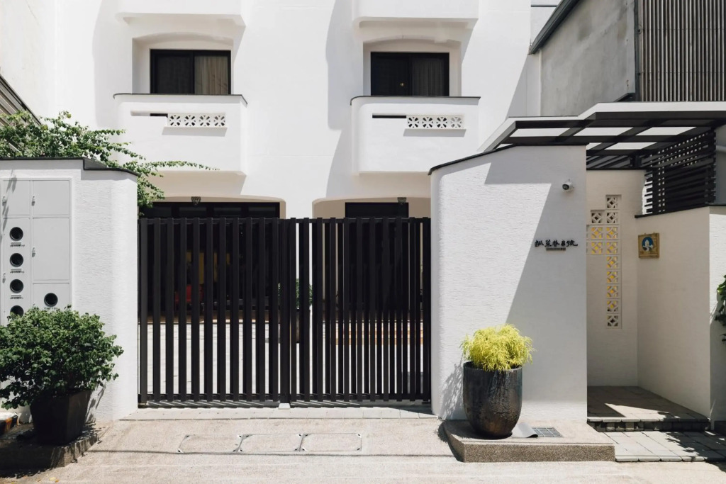 No 8 Xiancai Lane
