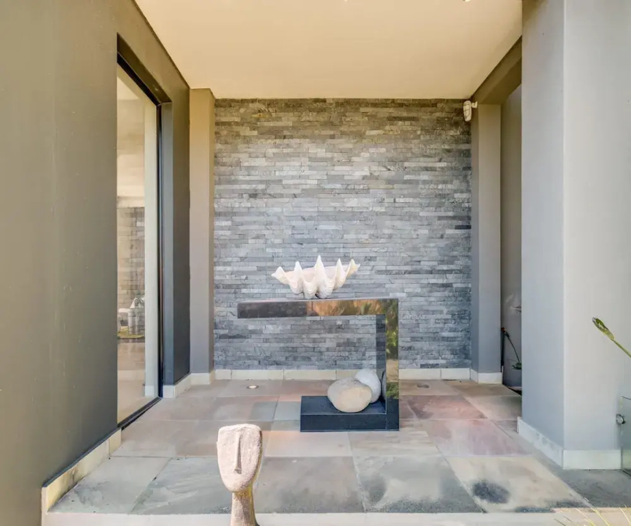 Family Villa in the Heart of Camps Bay Bayon House