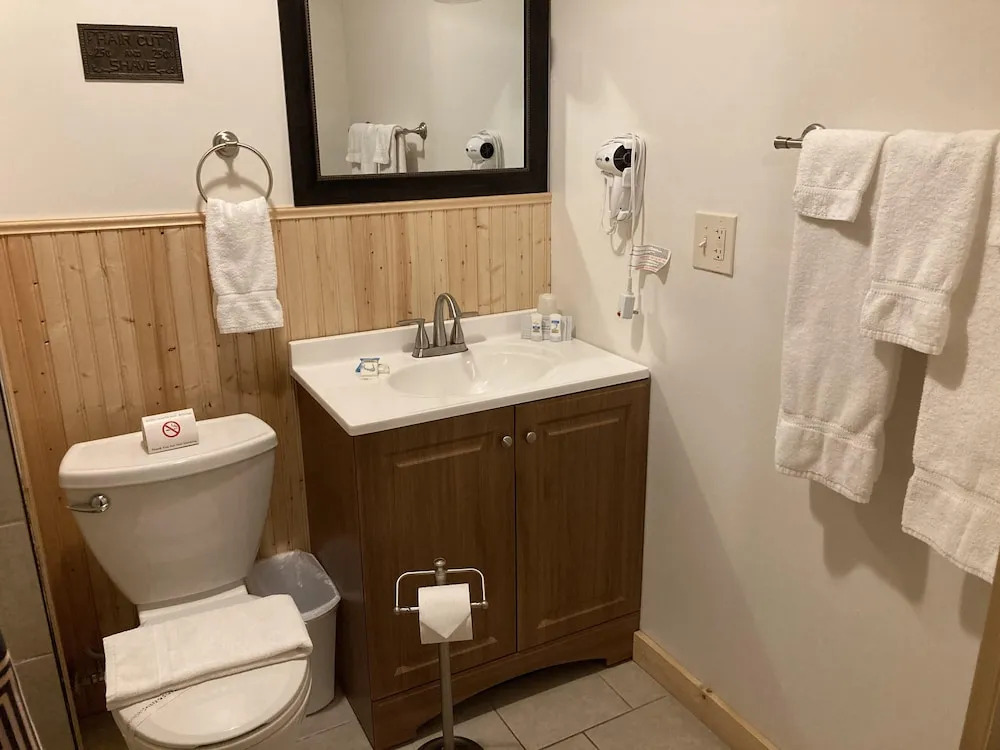 Bearadise Motel