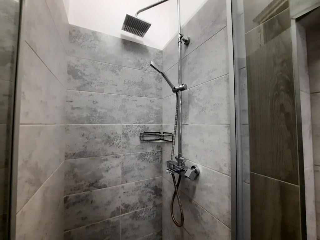 Lorf Hostel&Apartments