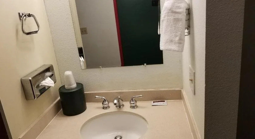 Sea-Tac Crest Motor Inn