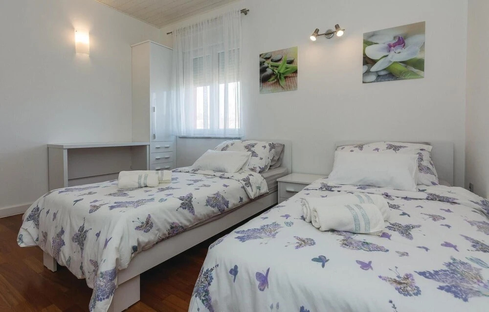 Stunning Apartment in Vir With 2 Bedrooms and Wifi
