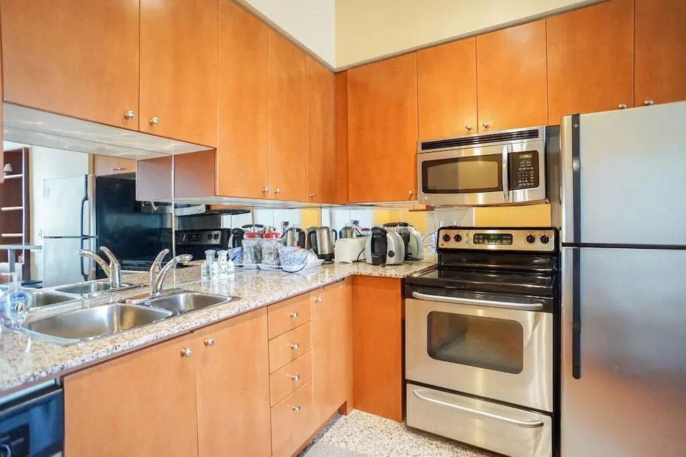 Yorkville Penthouse Studio Yonge & Bloor