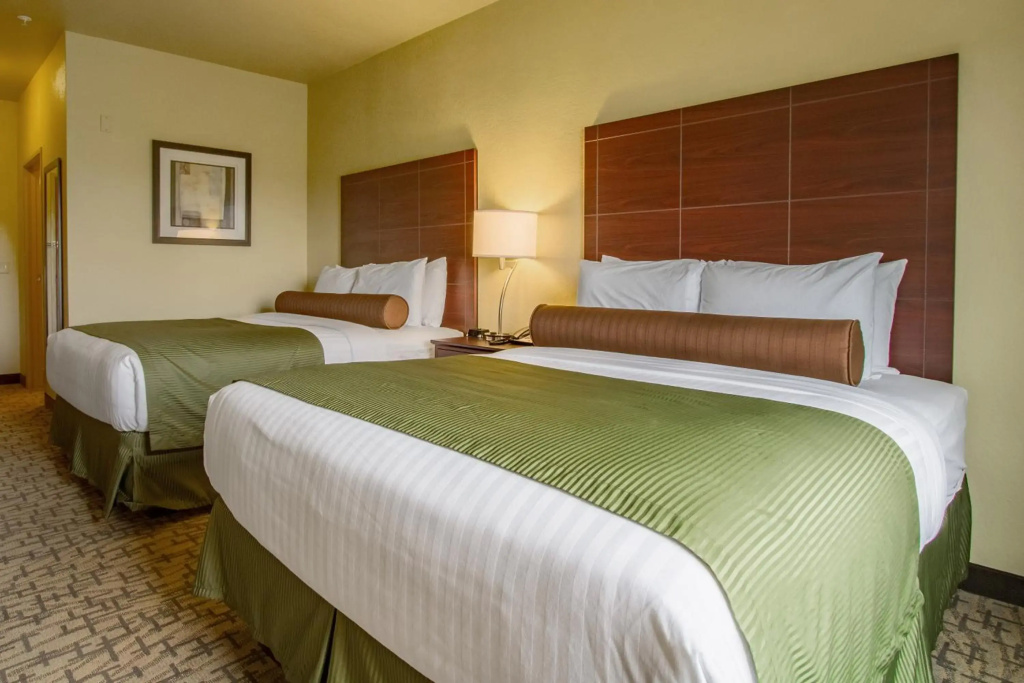 Cobblestone Hotel & Suites - Orrville