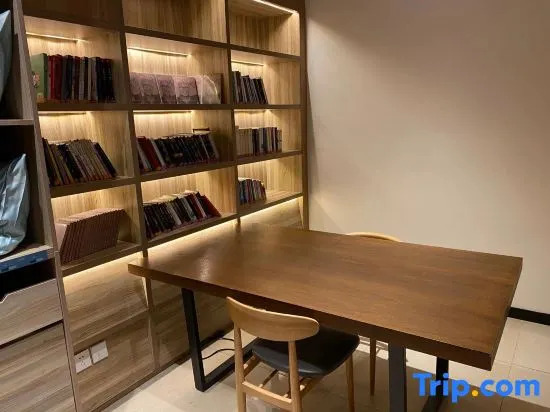 HanTing Premium Hotel (Zhengzhou Huayuan Road ITC Center)