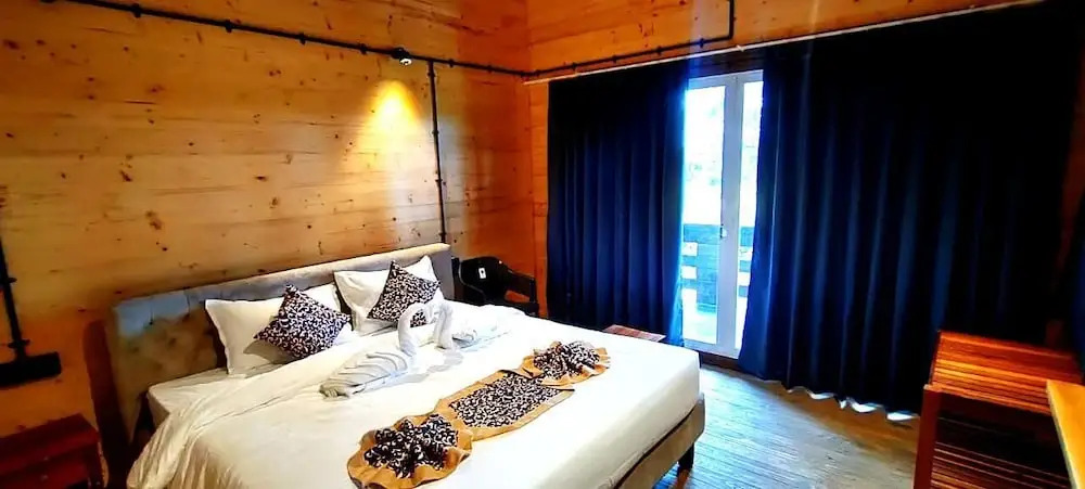 Seclude Eco Cottages