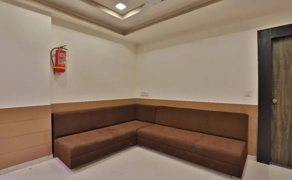 Hotel Meridan Palace By OYO Rooms