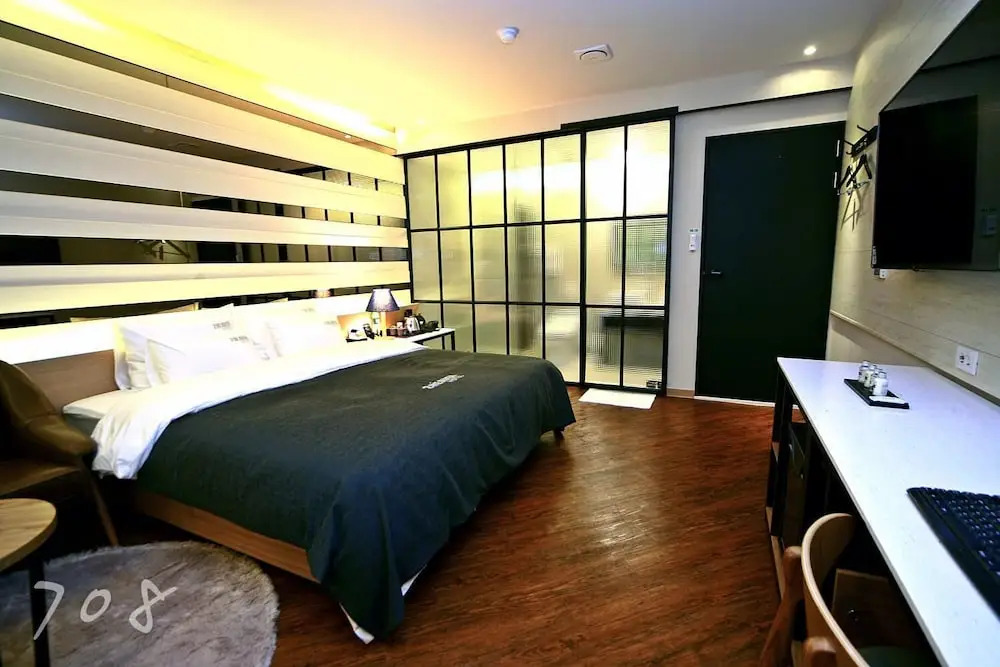 Two Heaven Hotel