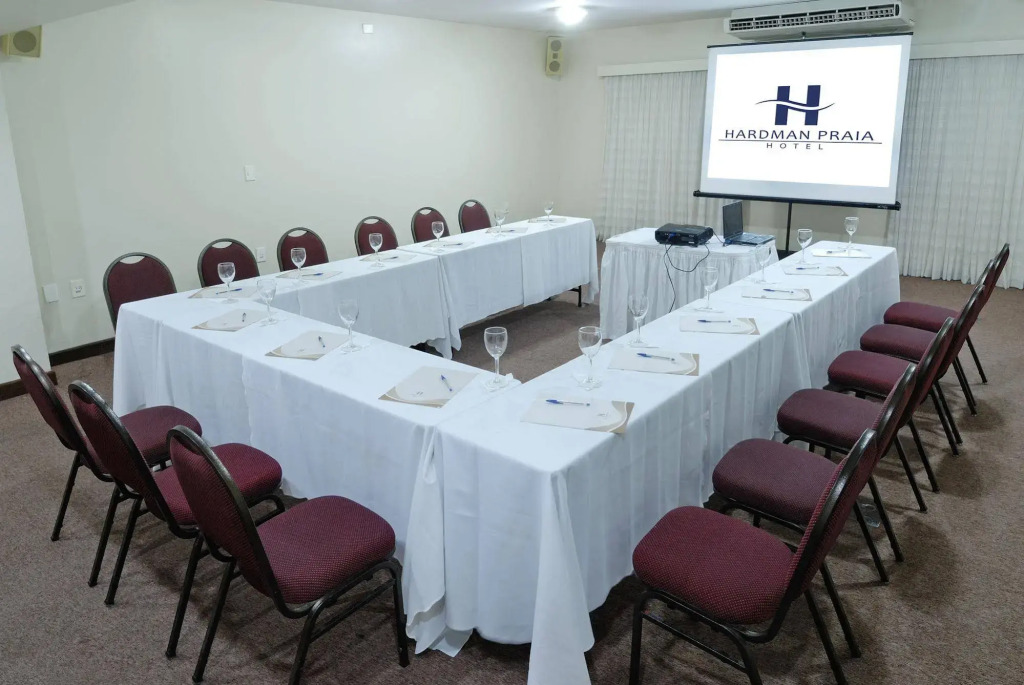 Hardman Praia Hotel