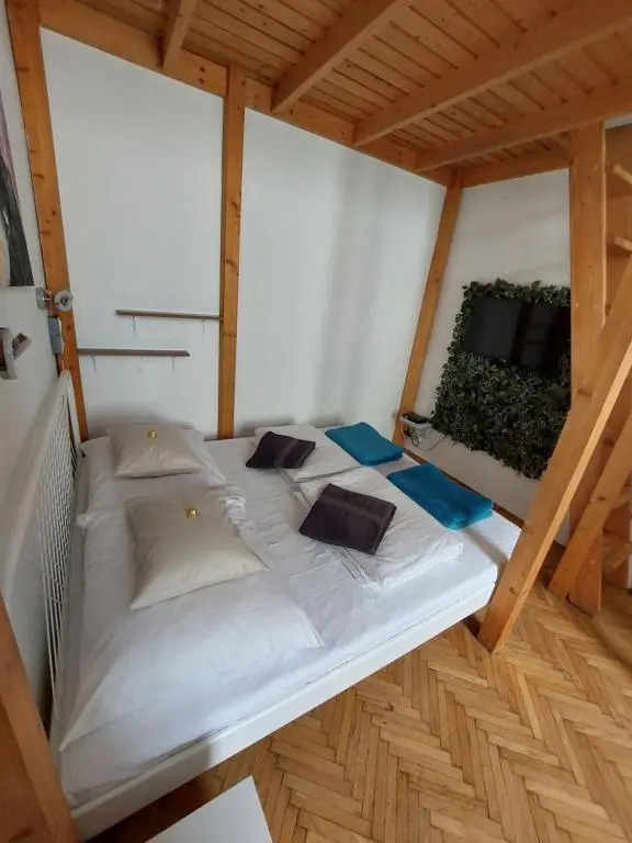 Szenes-House Apartman