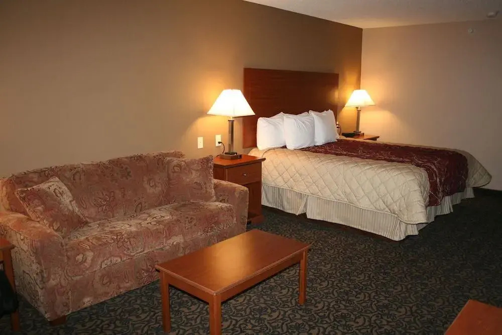Canby Inn and Suites
