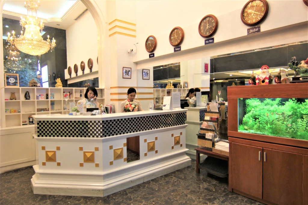 Happyland Hotel
