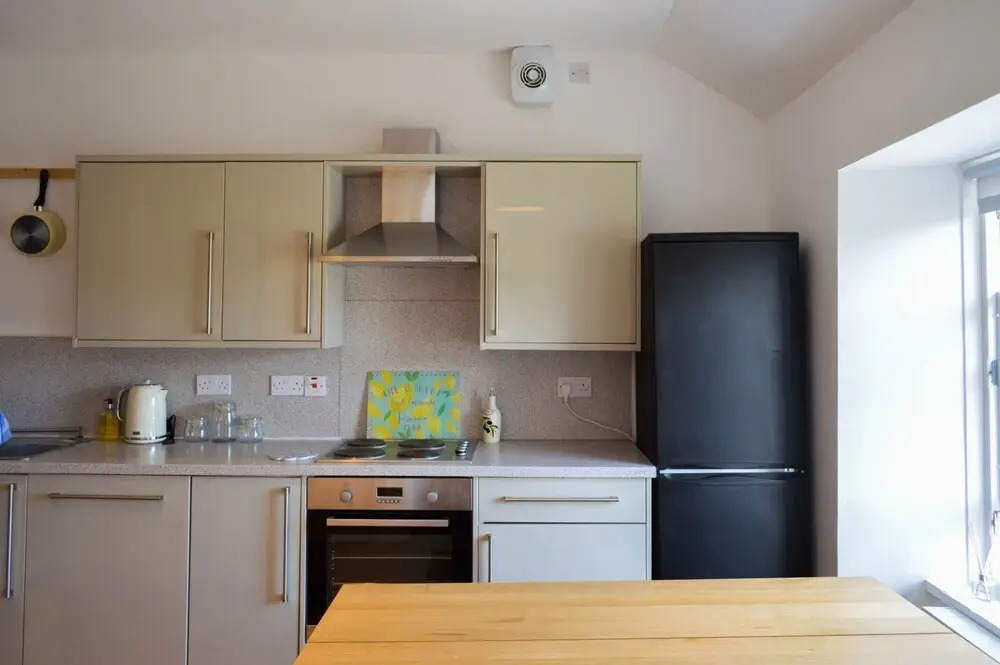 Bright 2 Bedroom Home in Old Town Centre