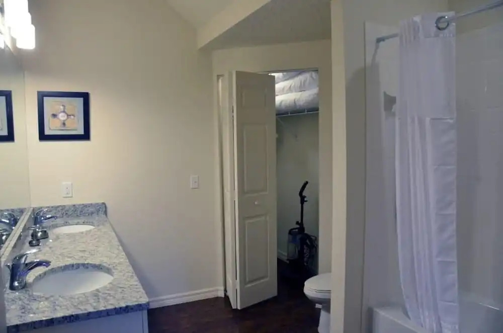 November Special at LV 3 Beds 2 Baths Id:61209