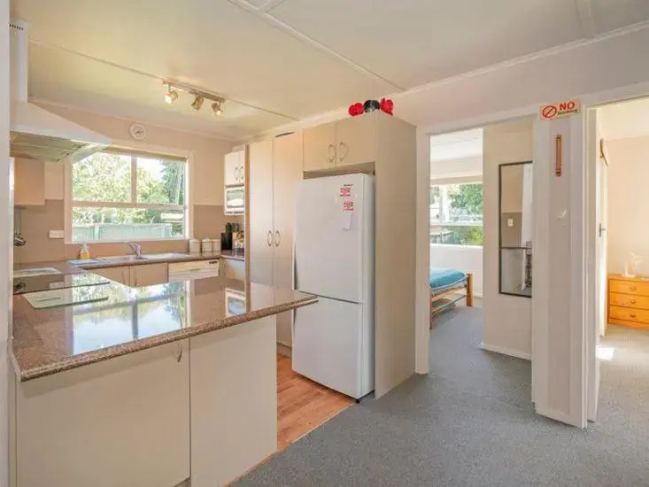 Hosts on the Coast Whiti Delight