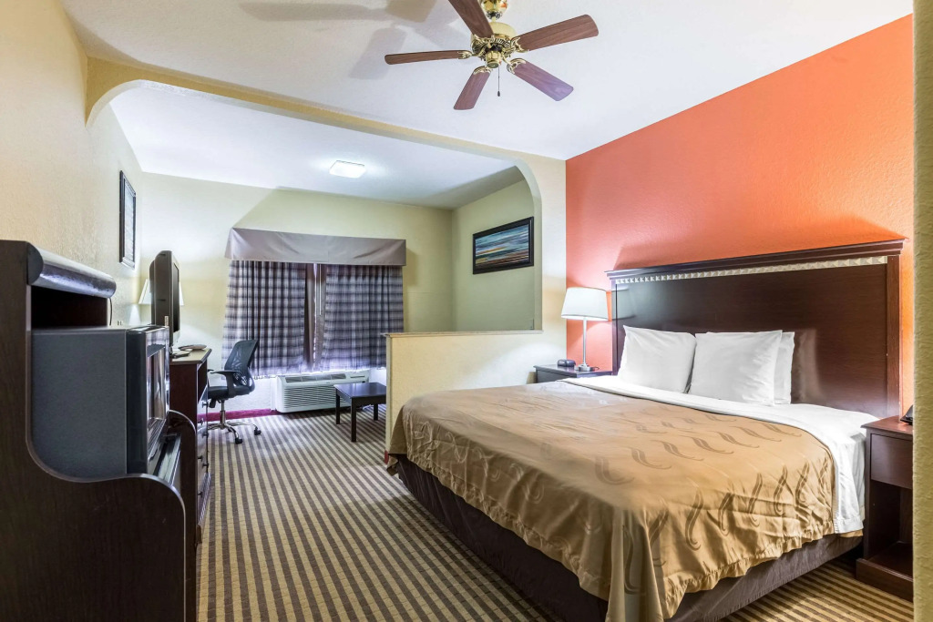 Studio 6 Suites Houston, TX - Spring