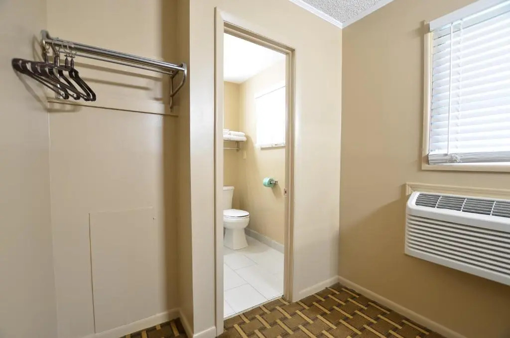 Travelowes Motel - Maggie Valley
