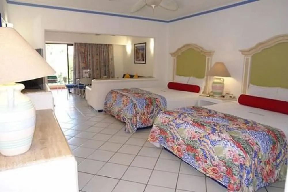 Special Offer, Unbeatable Location - 2BR Suite