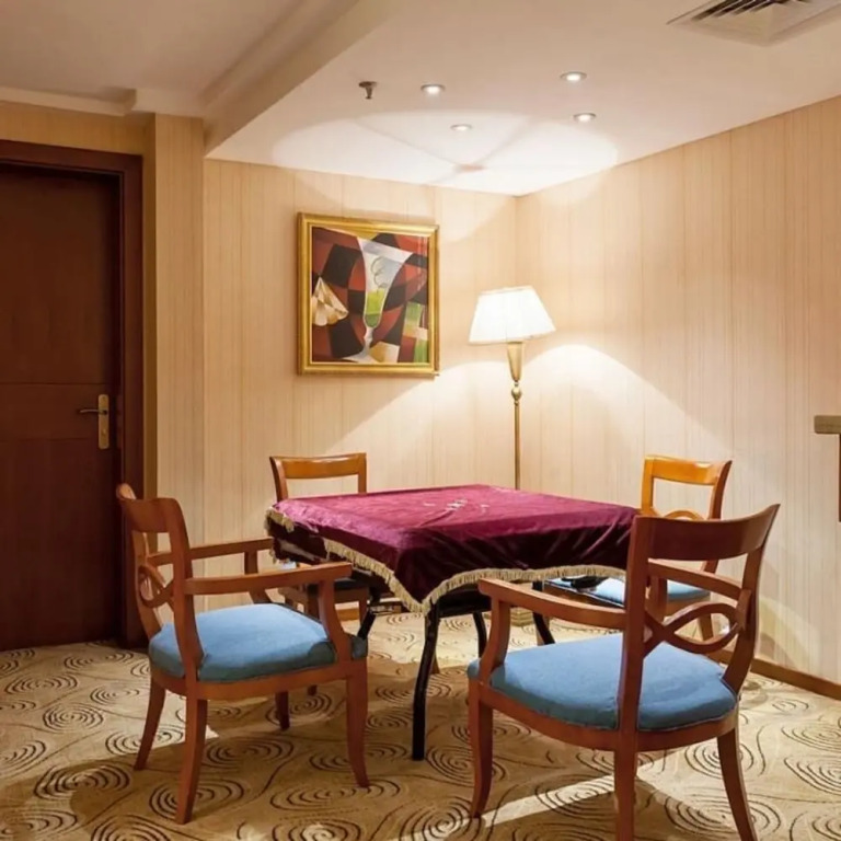 Global Hotel