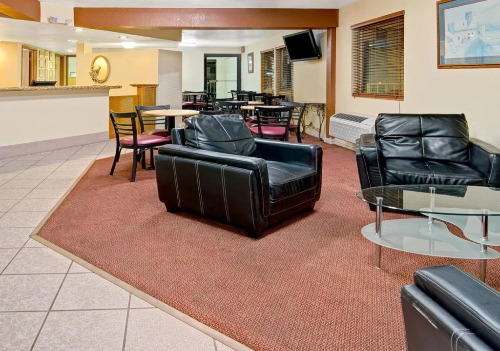 Magnuson Hotel El Paso West