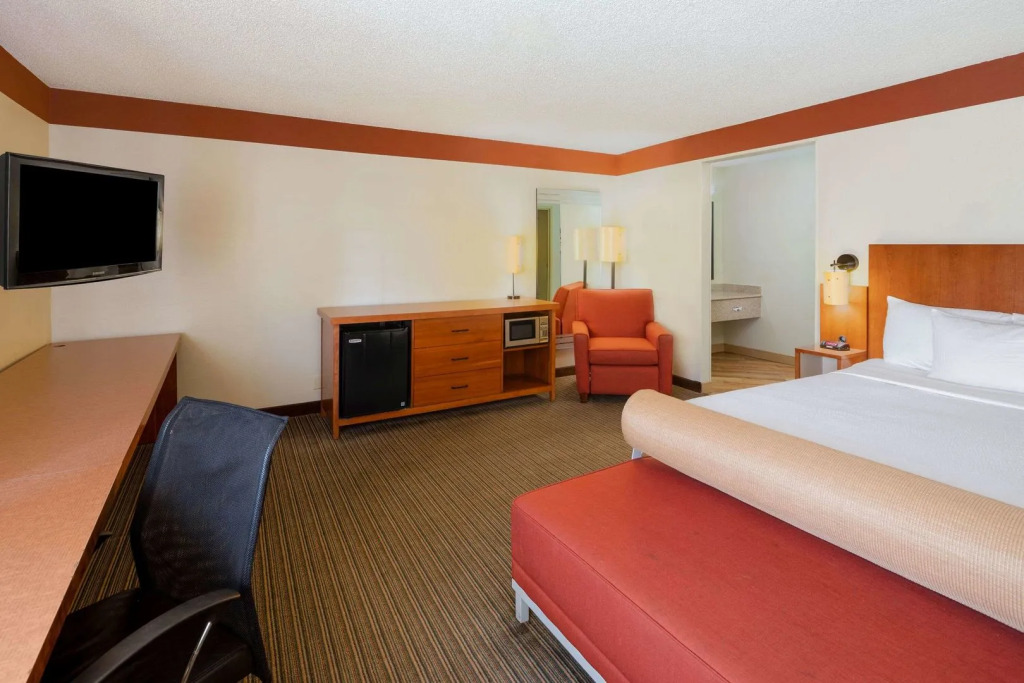 Spark by Hilton Savannah Midtown