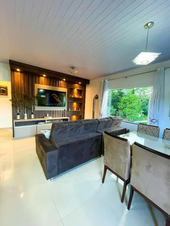 Casa com 3 Suítes em Urubici