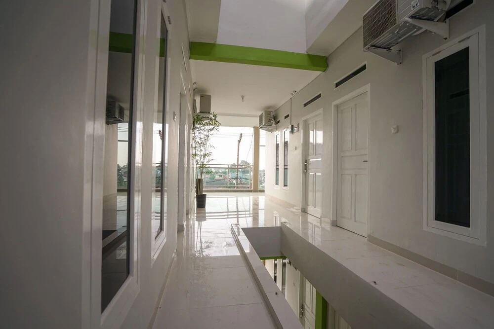 Vivi Residence Syariah Ii by OYO Rooms
