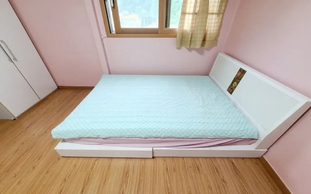 Gapyeong Chorok Jeongwon Gyegok Dokchae Pension