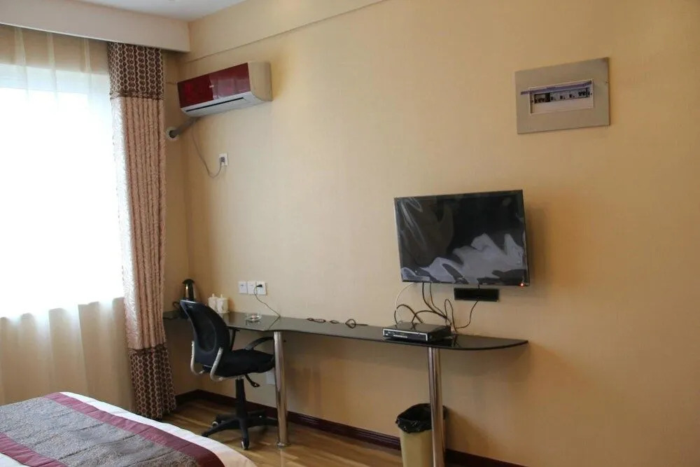 Super 8 Hotel