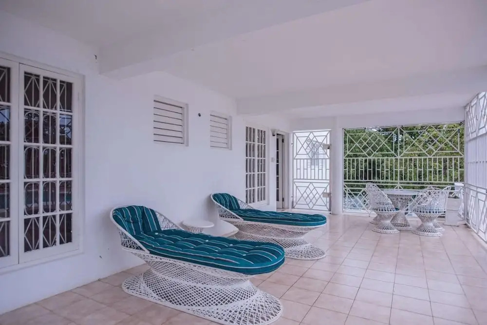 Lawrence Pool House