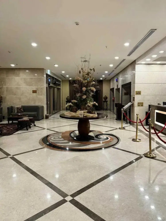 Hussain Biyari Hotel