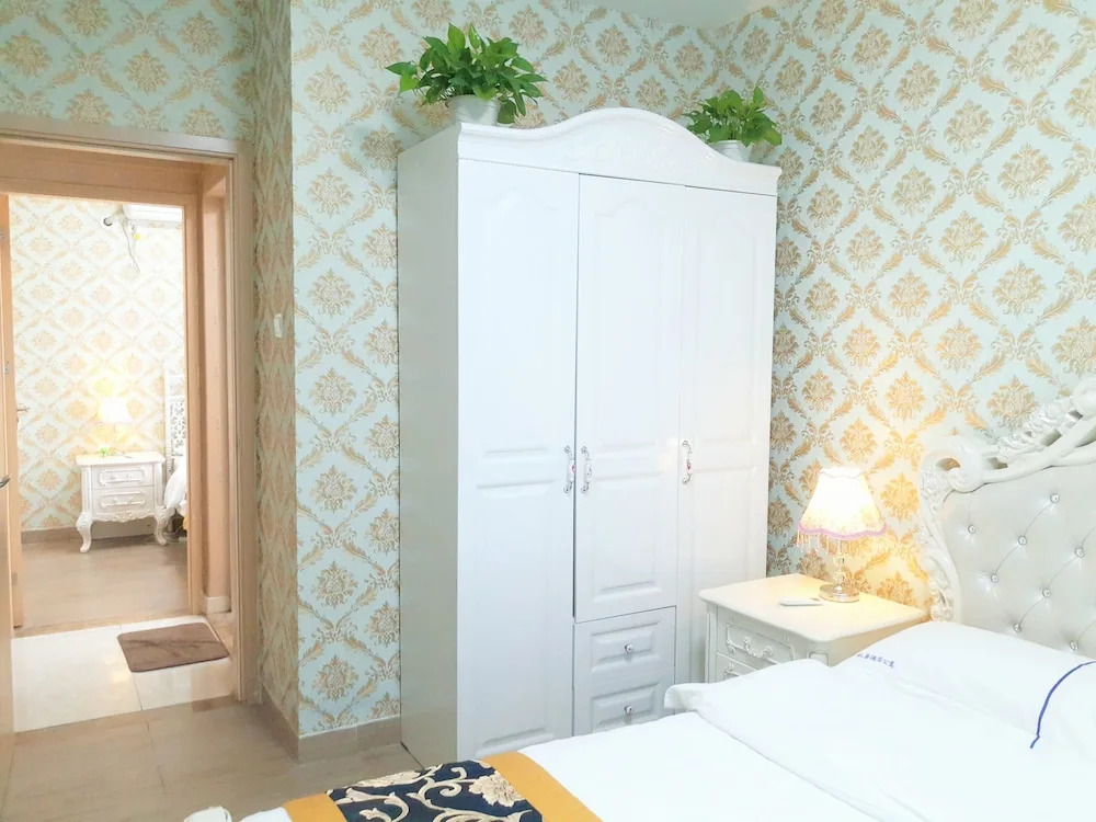 Bai Li Deng Apartment