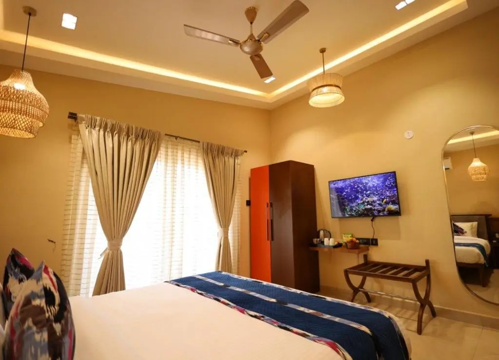 Foxoso Aaristo Baga Beach Resort