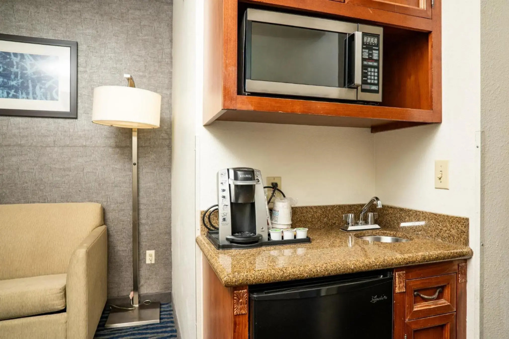 Holiday Inn Express & Suites Barstow - Route 66 by IHG