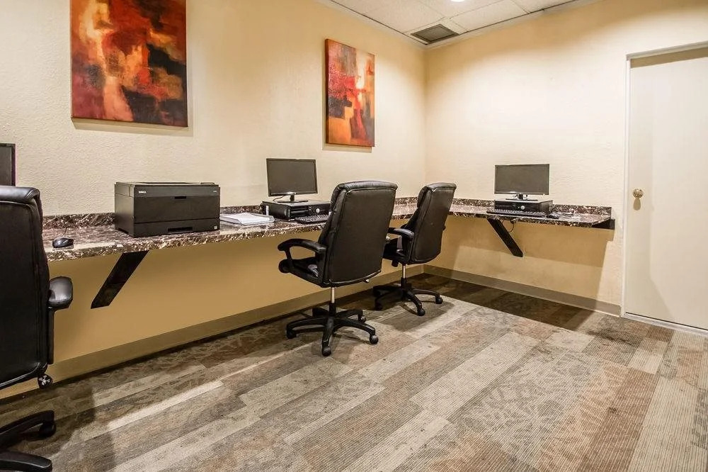 Clarion Hotel & Conference Center Tampa