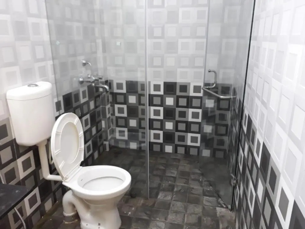Fabhotel Manoshanti - Nr Big Daddy Casino