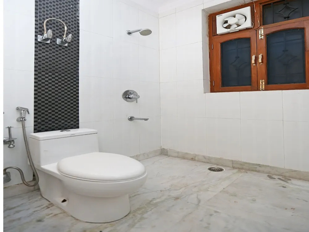 OYO 9581 Green Residency