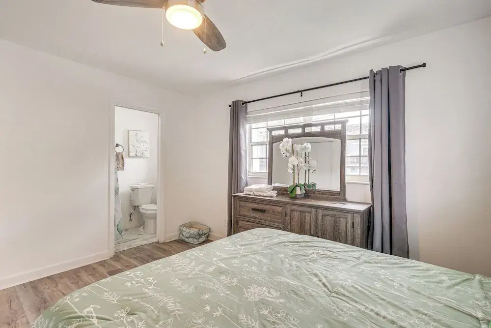 Hollywood Hideaway: Close to Dtwn & Beaches