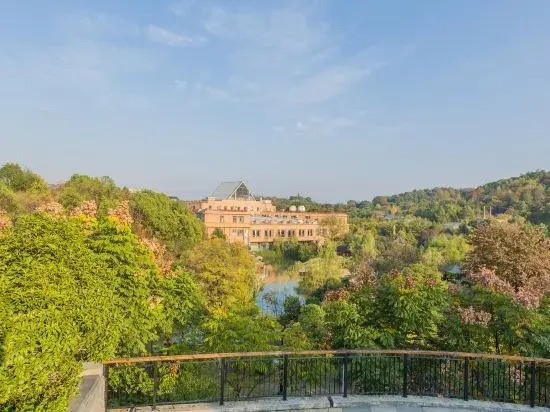 Floral Hotel · Xianning Hot Spring Valley