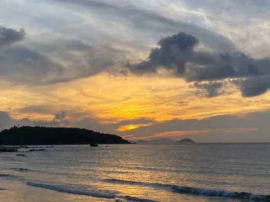Autumn · Resort Hotel (Wanning Riyue Bay)