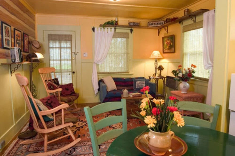 Chelsea Garden Inn