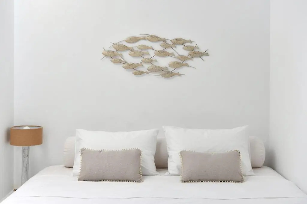Luxury Paros Villa Villa Calypso Beautiful Serene Sleeps up to 11 Glisidia