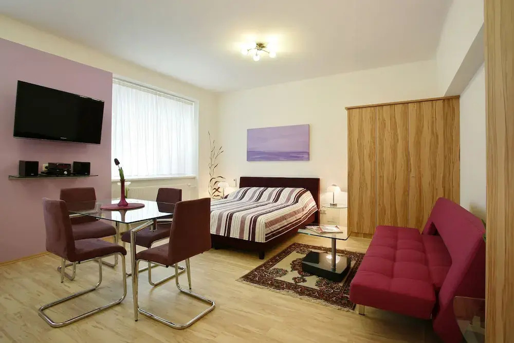 The Vienna Stay by Radiant