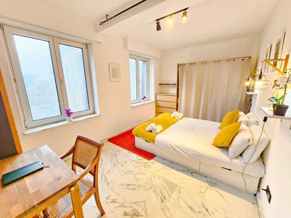 Smart Retreat next to Luxembourg Station