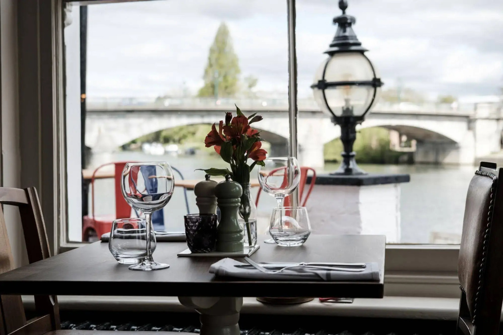 The Swan Hotel